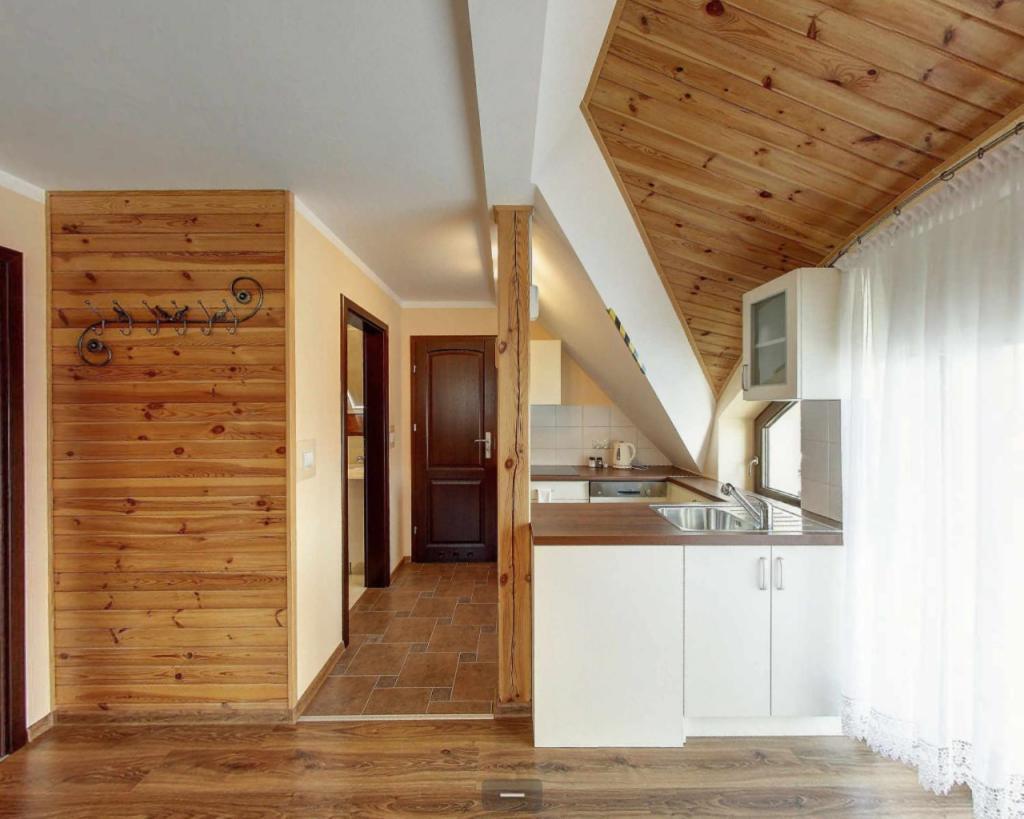 Villa Jura Pokoje Goscinne Zarki Екстериор снимка