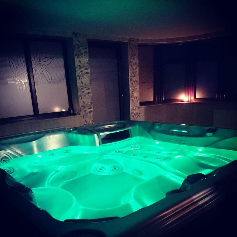 Villa Jura Pokoje Goscinne Zarki Екстериор снимка